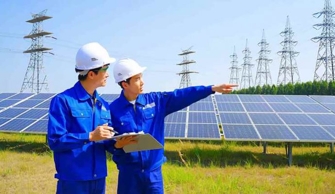干挂式光伏清扫机器人无线充电方案：开启光伏清洁新时代